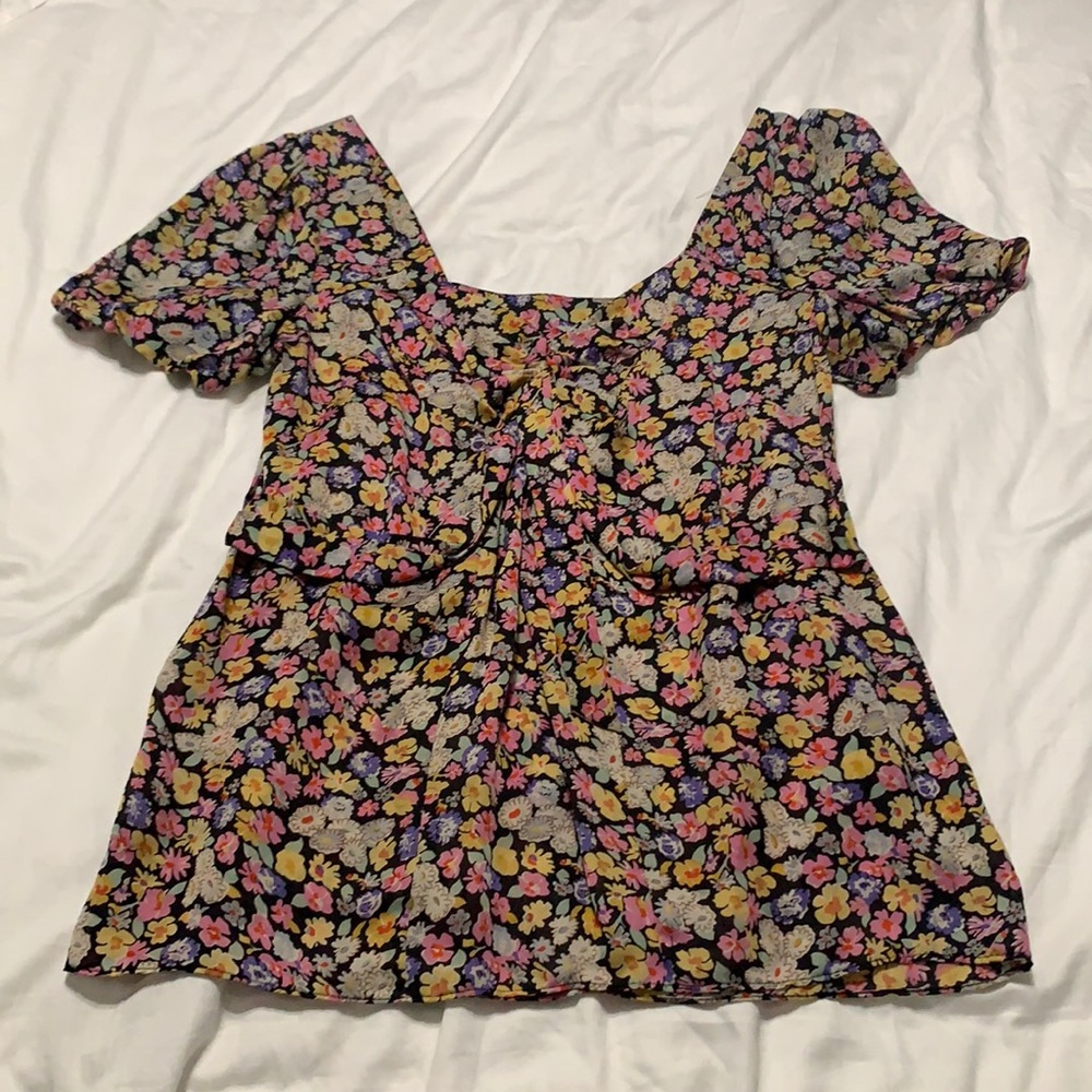 Leifsdottir floral puff sleeve top